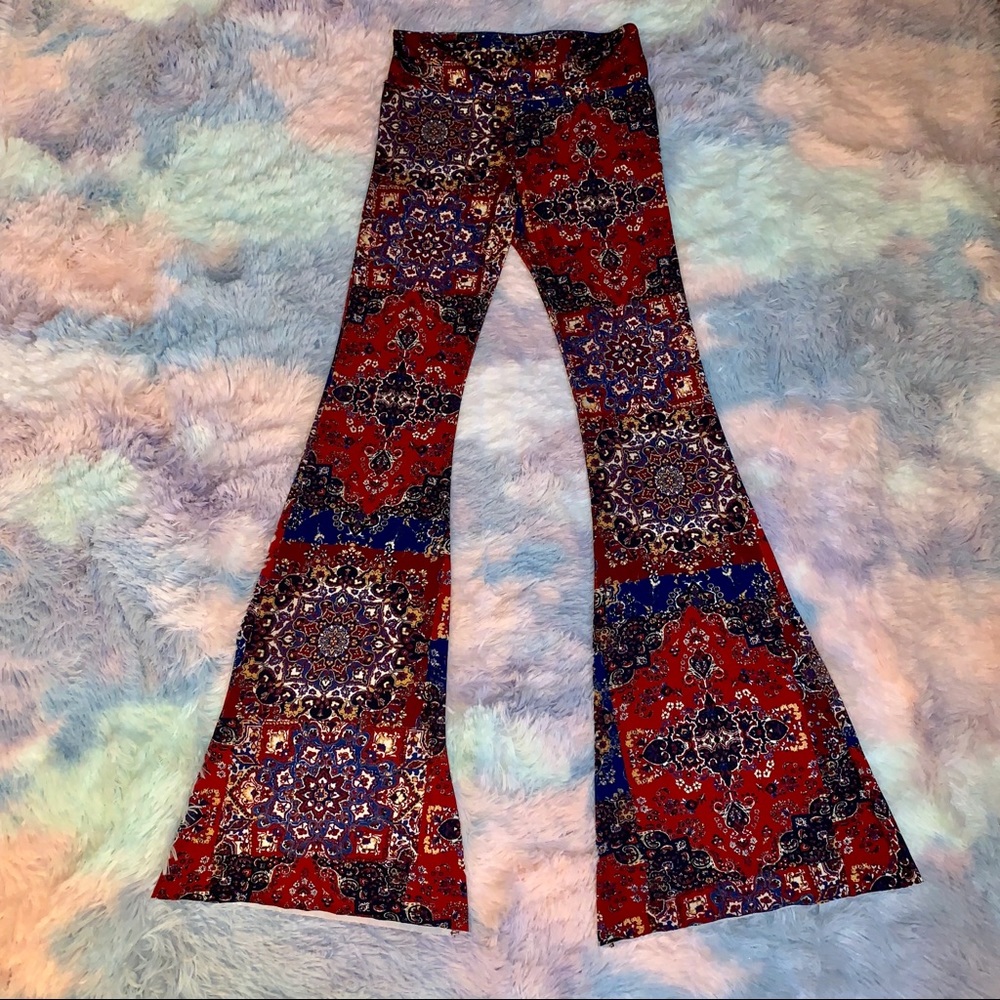 Onzie Boho Paisley Flair Stretch Pants S/M